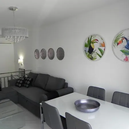 Chorrillo 16 Center Pool * Nerja